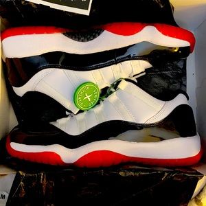 SZ 6Y Air Jordan 11 retro Low (GS) Concord bred